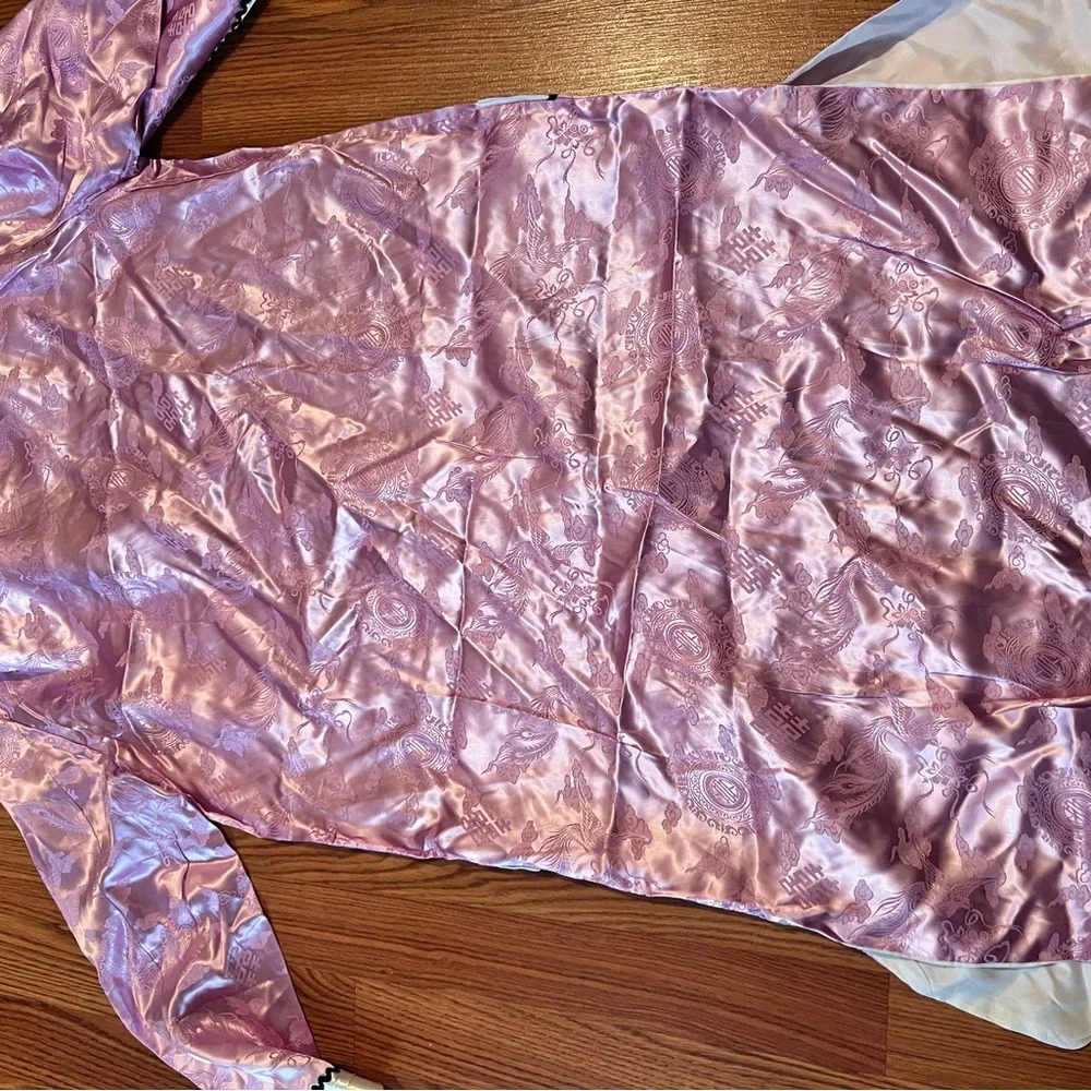 Asian Robe - Picture 5 of 8